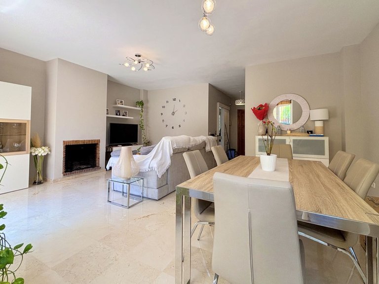 Villa for Sale in Estepona, Malaga 11