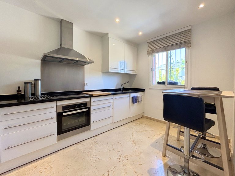Villa for Sale in Estepona, Malaga 12