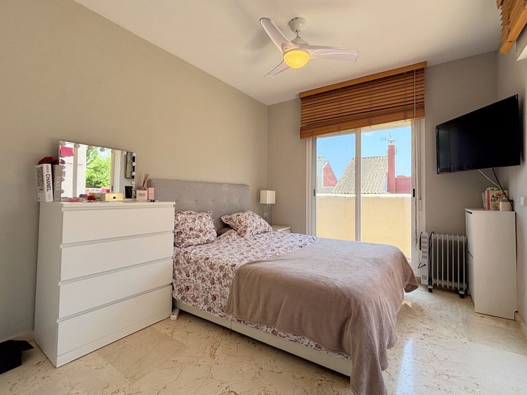 Villa for Sale in Estepona, Malaga 24