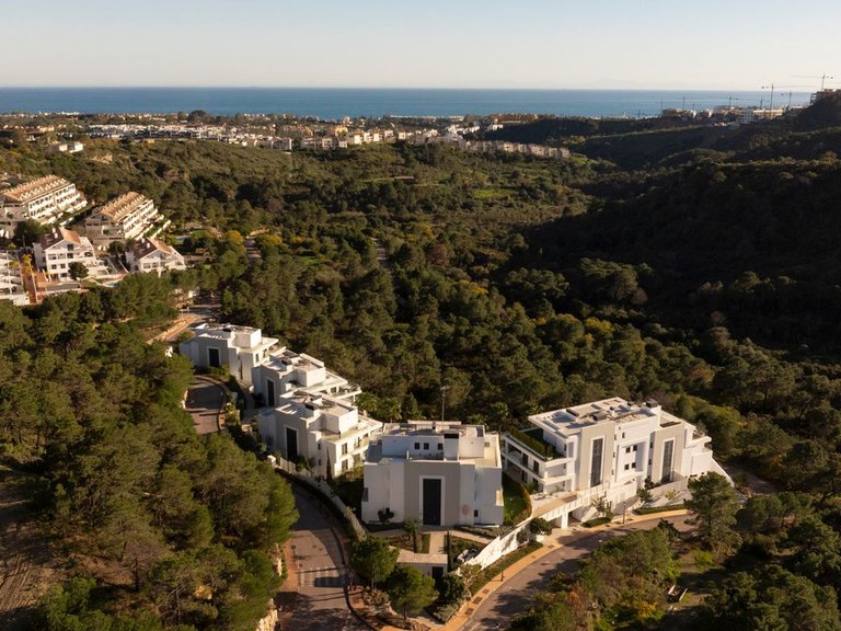 Apartment for Sale in Selwo, Malaga 51