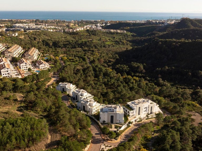 Apartment for Sale in Selwo, Malaga 53