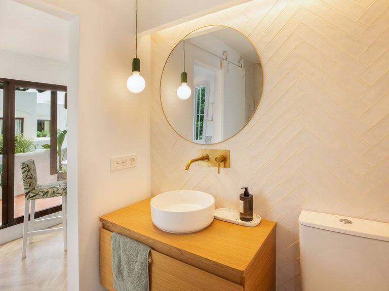 Apartment for Sale in New Golden Mile, Malaga 12