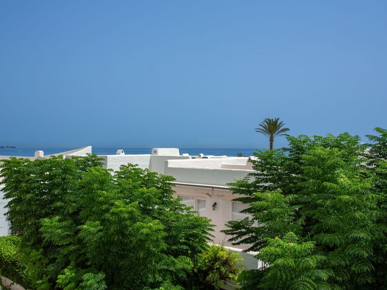 Apartment for Sale in New Golden Mile, Malaga 18