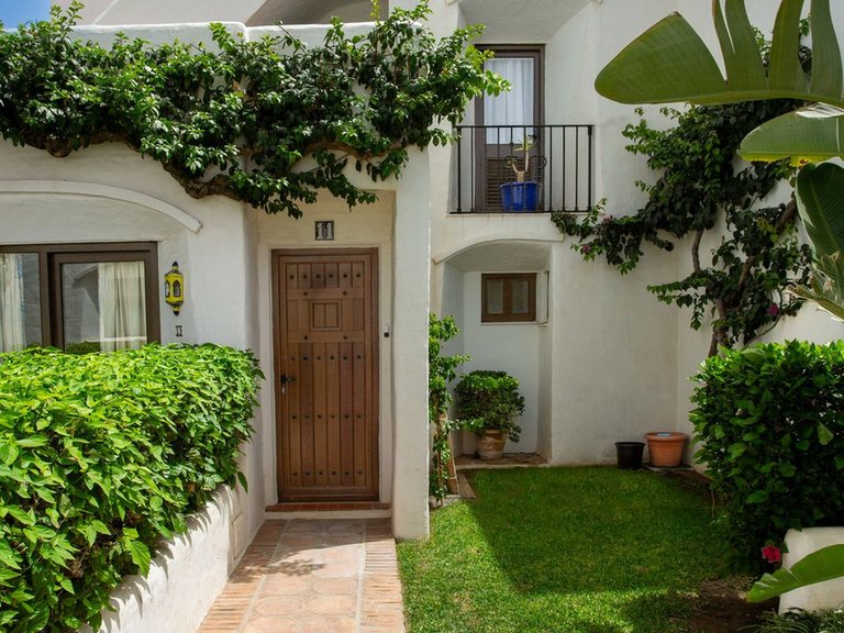 Apartment for Sale in New Golden Mile, Malaga 21