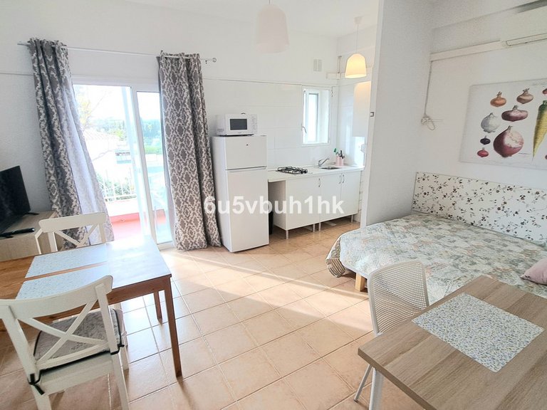Villa for Sale in Málaga, Malaga 16