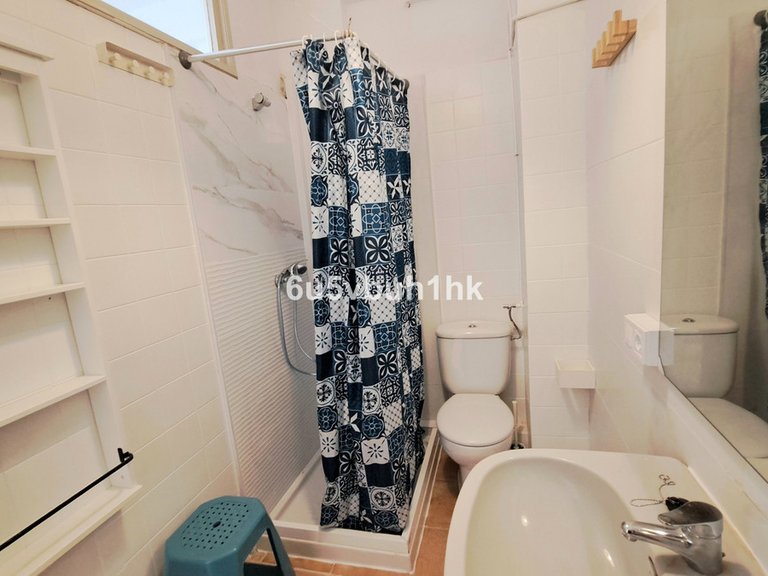 Villa for Sale in Málaga, Malaga 18