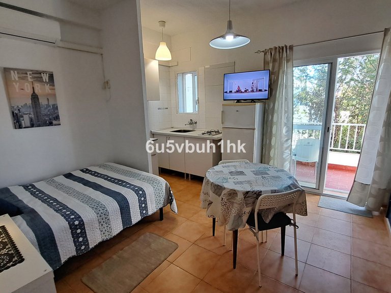 Villa for Sale in Málaga, Malaga 37