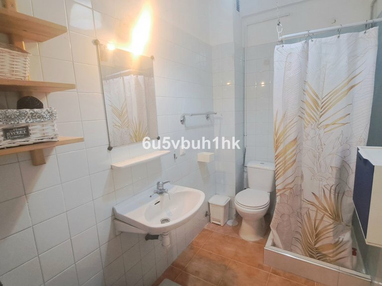 Villa for Sale in Málaga, Malaga 39