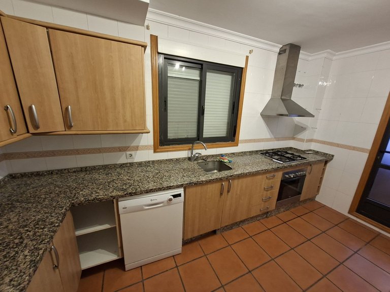 Villa for Sale in San Luis De Sabinillas, Malaga 5