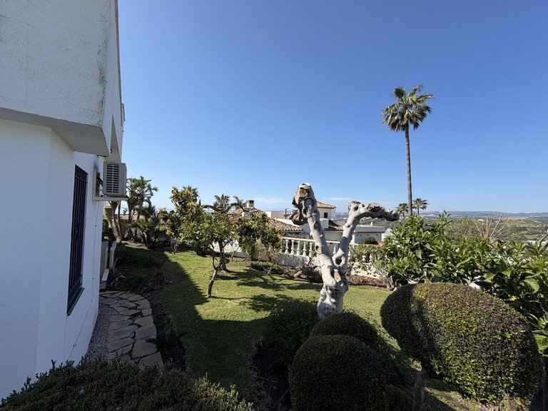 Villa for Sale in Estepona, Malaga 8