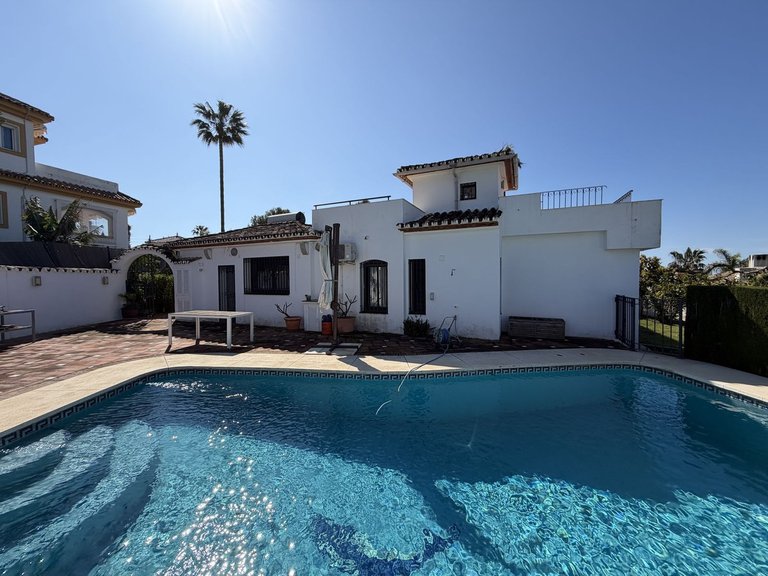 Villa for Sale in Estepona, Malaga 9