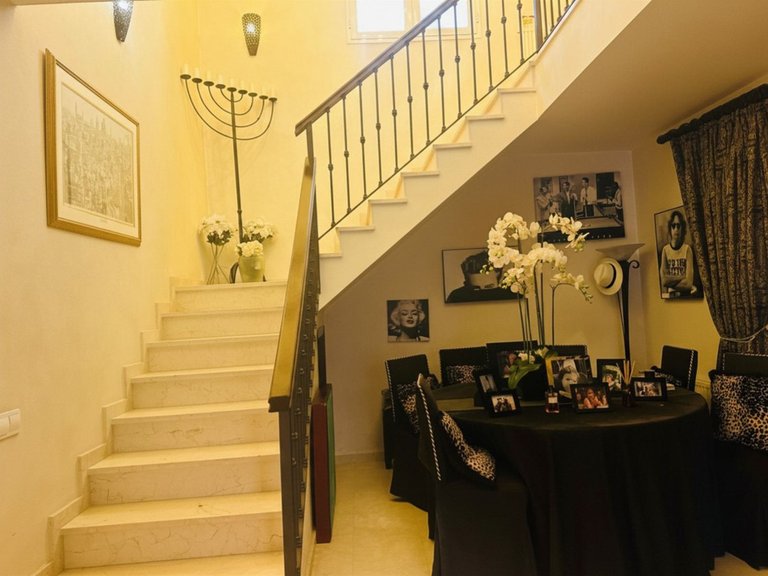 Villa for Sale in Estepona, Malaga 14