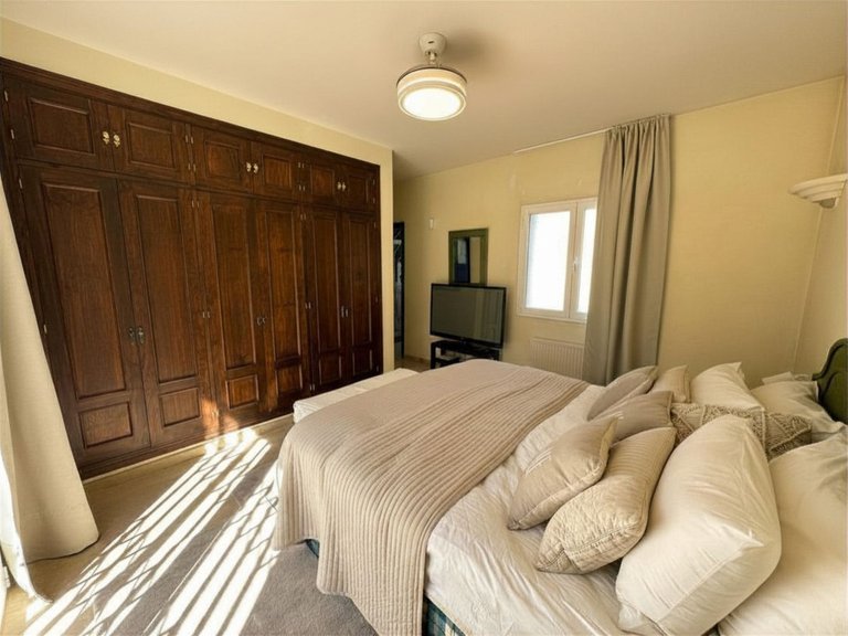 Villa for Sale in Estepona, Malaga 17
