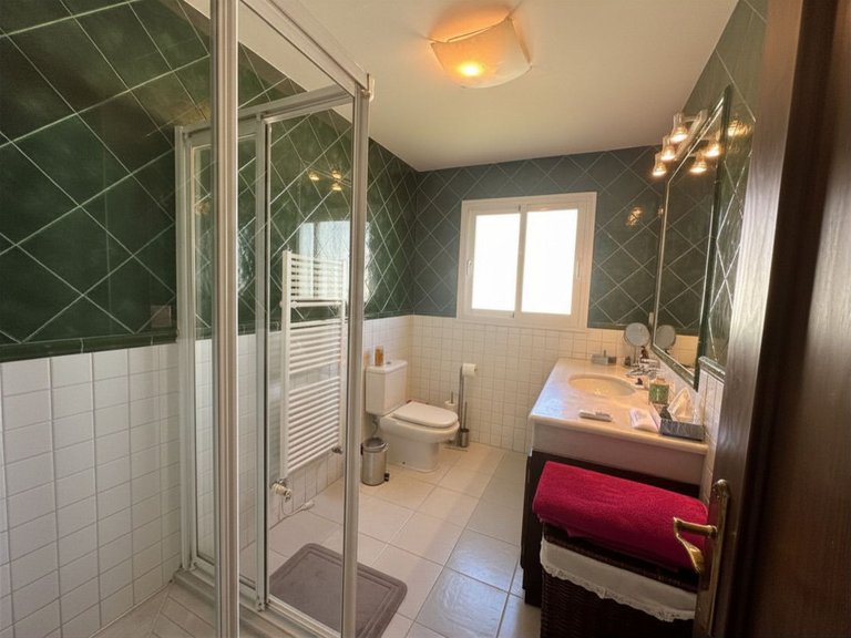 Villa for Sale in Estepona, Malaga 24
