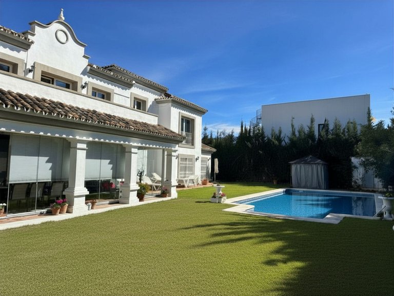 Villa for Sale in Estepona, Malaga 7