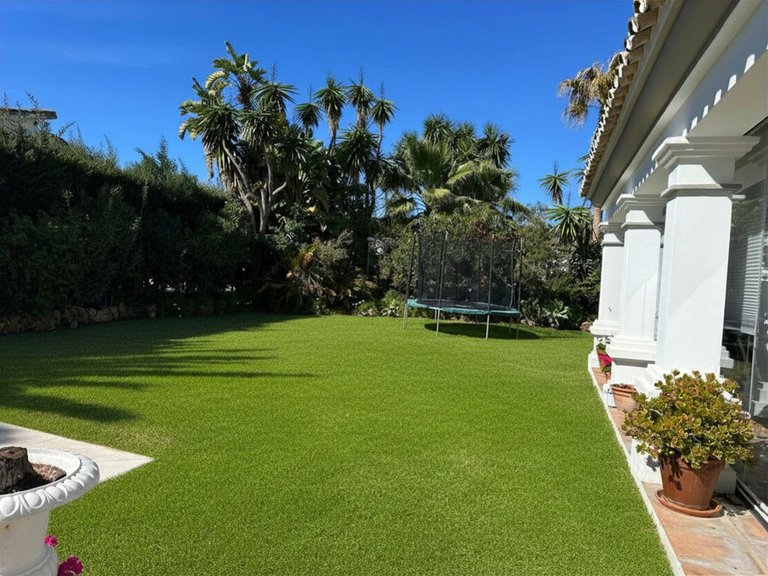 Villa for Sale in Estepona, Malaga 9