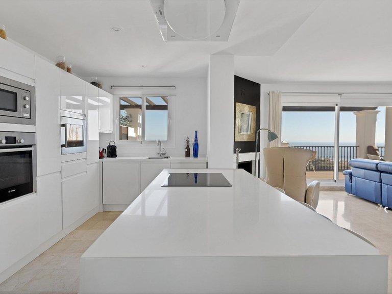 Apartment for Sale in Calahonda, Malaga 10