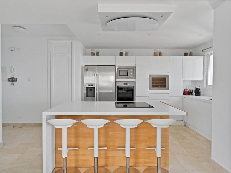 Apartment for Sale in Calahonda, Malaga 12