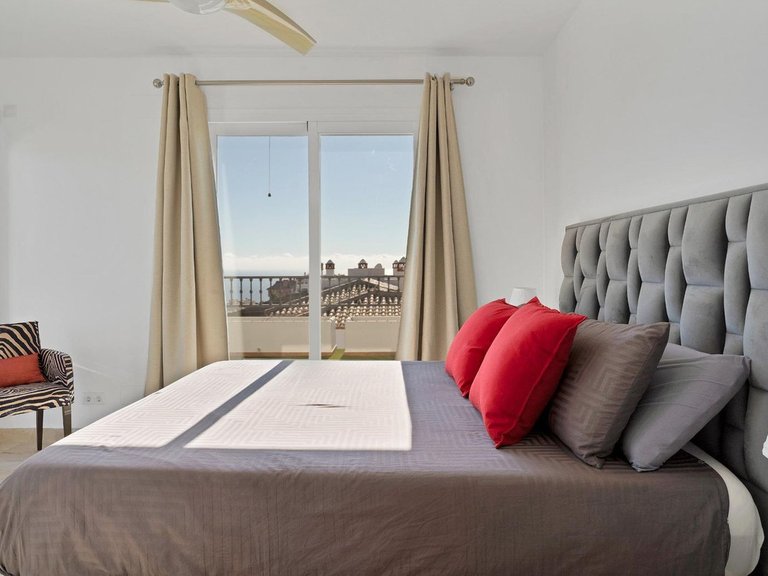 Apartment for Sale in Calahonda, Malaga 17