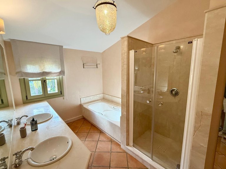 Villa for Sale in Sotogrande Alto, Cadiz 11