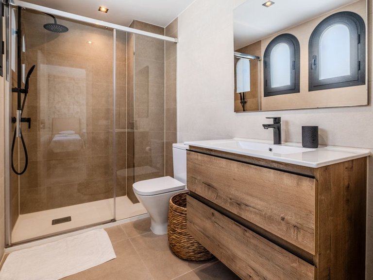 Villa for Sale in Estepona, Malaga 13