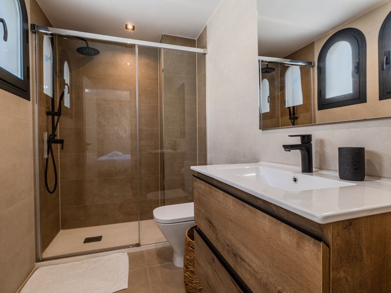 Villa for Sale in Estepona, Malaga 14