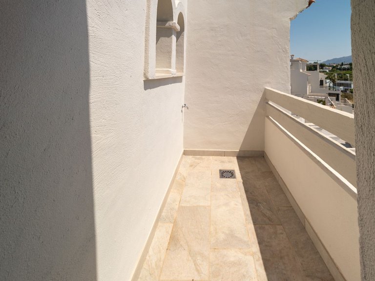 Villa for Sale in Estepona, Malaga 30
