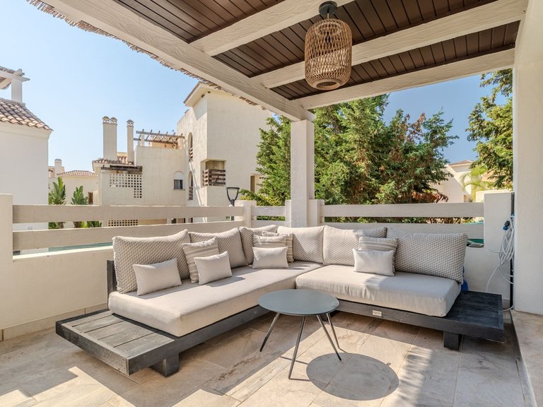 Villa for Sale in Estepona, Malaga 5