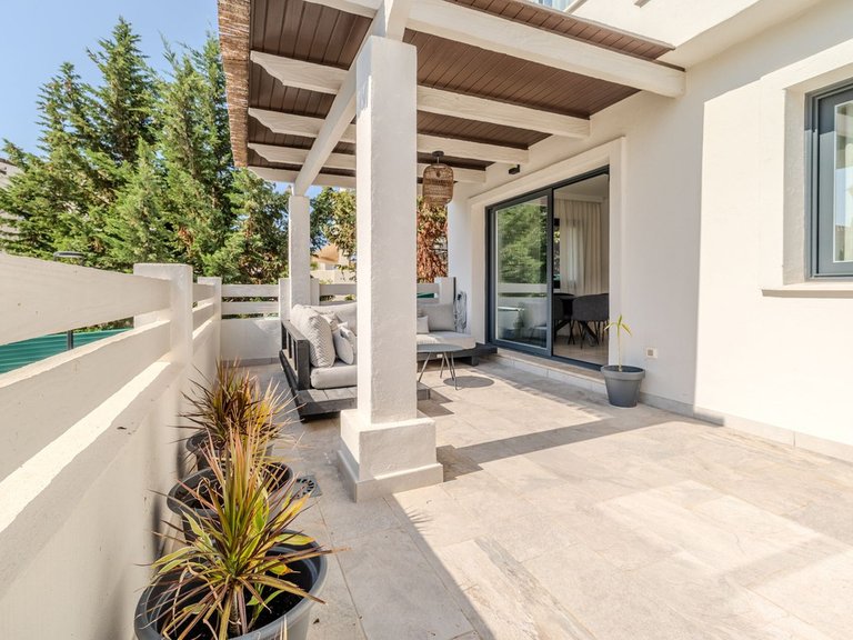 Villa for Sale in Estepona, Malaga 8