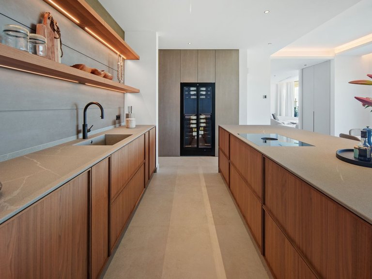 Villa for Sale in Marbella, Malaga 10