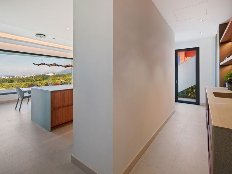 Villa for Sale in Marbella, Malaga 12