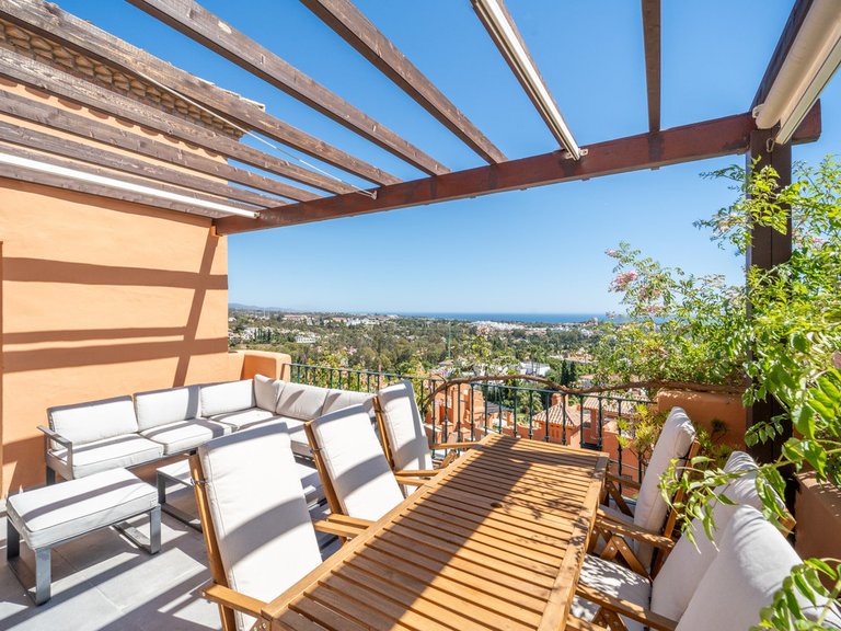 Apartment for Sale in Nueva Andalucía, Malaga 10