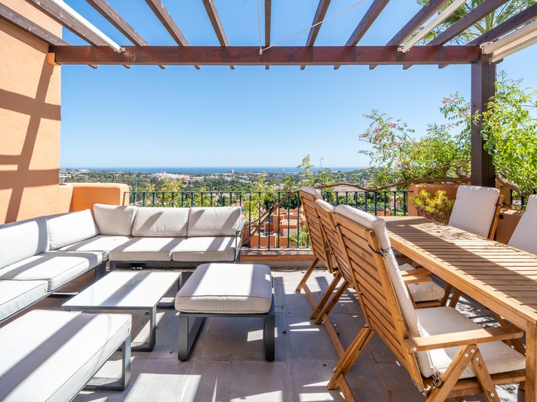 Apartment for Sale in Nueva Andalucía, Malaga 14