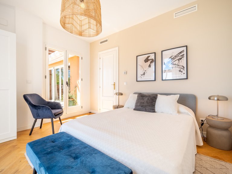 Apartment for Sale in Nueva Andalucía, Malaga 27
