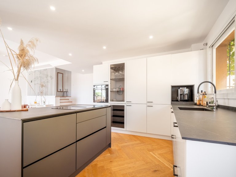 Apartment for Sale in Nueva Andalucía, Malaga 29