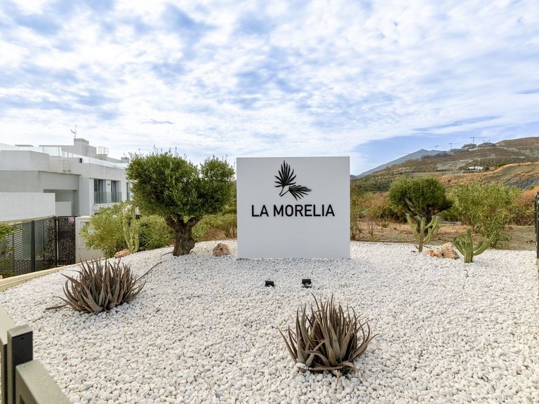 Apartment for Sale in Nueva Andalucía, Malaga 11
