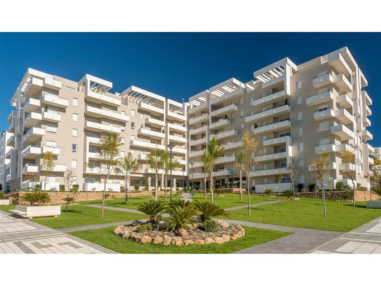 Apartment for Sale in Nueva Andalucía, Malaga 14