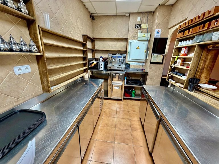 Commercial for Sale in Arroyo De La Miel, Malaga 18