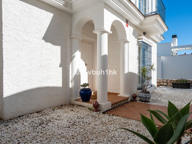 Villa for Sale in Fuengirola, Malaga 1