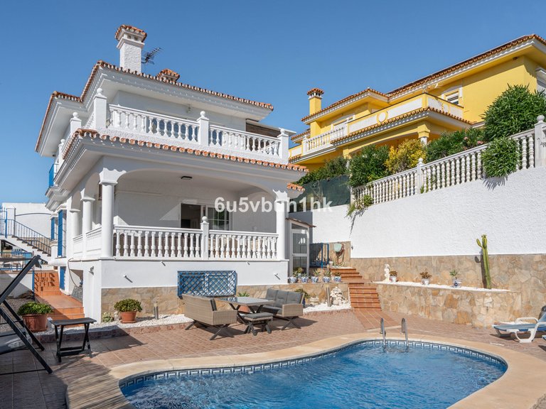 Villa for Sale in Fuengirola, Malaga 10