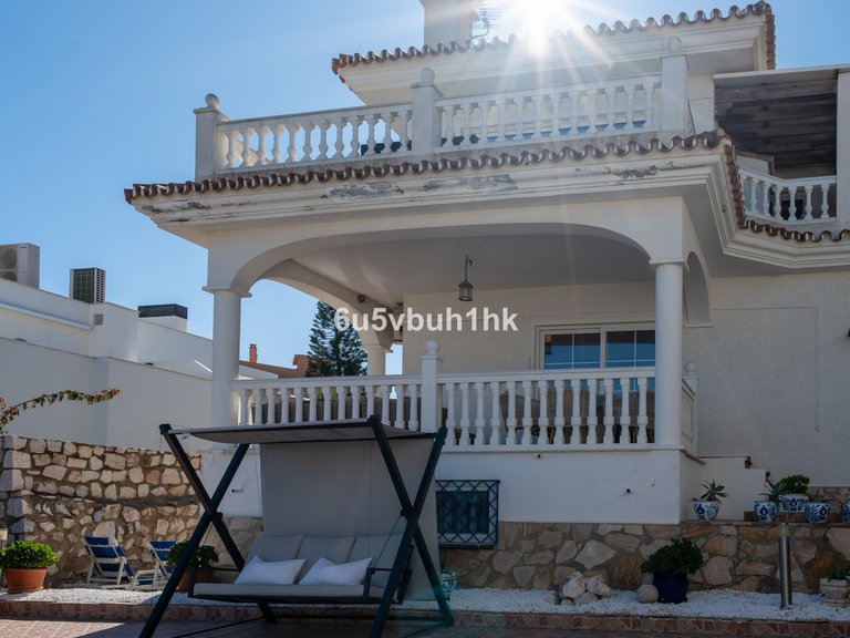 Villa for Sale in Fuengirola, Malaga 17