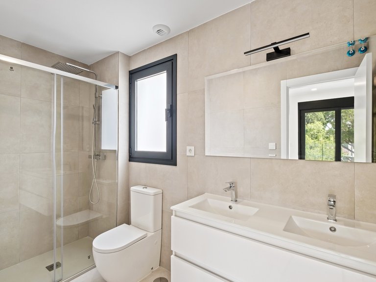Apartment for Sale in Montemar, Malaga 28