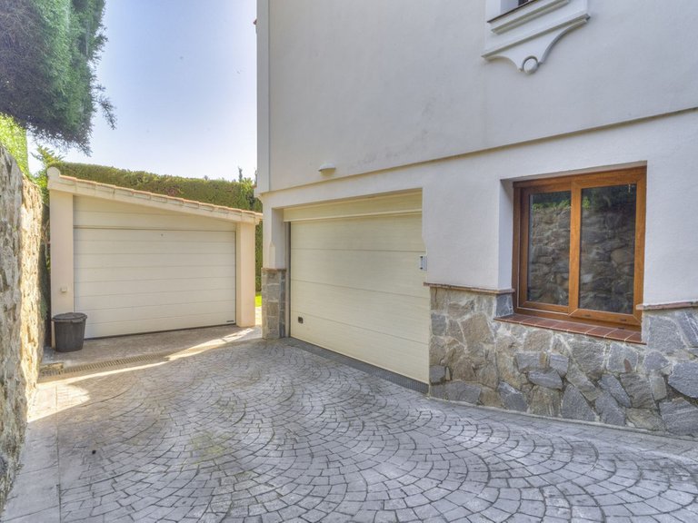 Villa for Sale in Estepona, Malaga 22