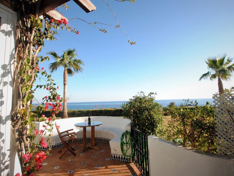 Villa for Sale in Calahonda, Malaga 1