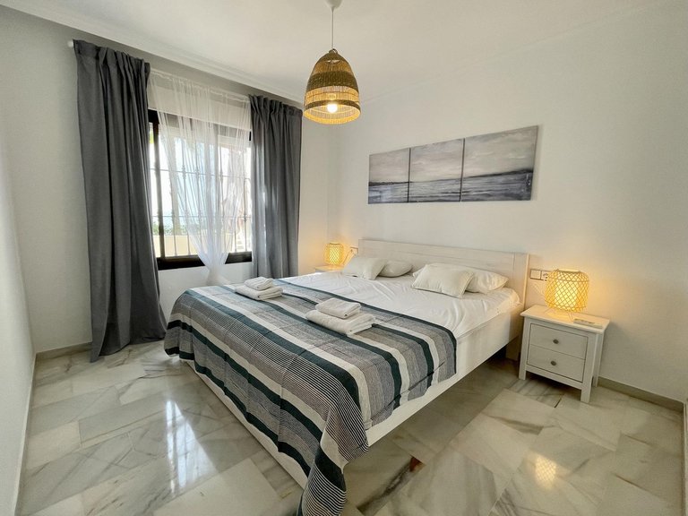 Villa for Sale in Calahonda, Malaga 11