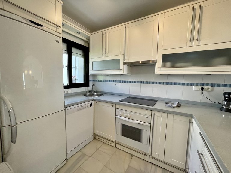 Villa for Sale in Calahonda, Malaga 8