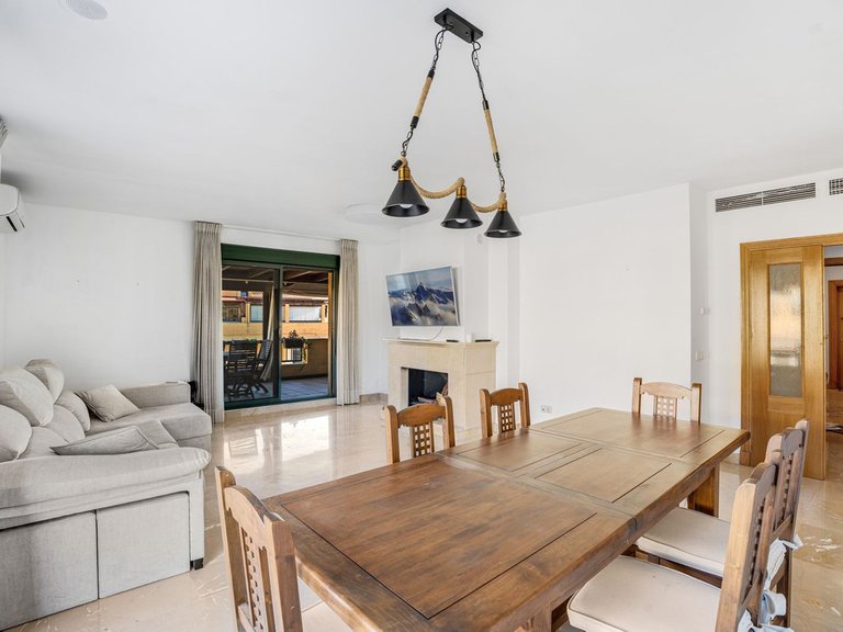 Apartment for Sale in San Pedro De Alcántara, Malaga 11
