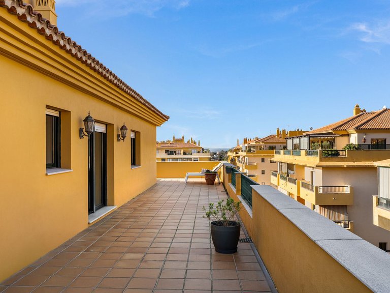 Apartment for Sale in San Pedro De Alcántara, Malaga 17