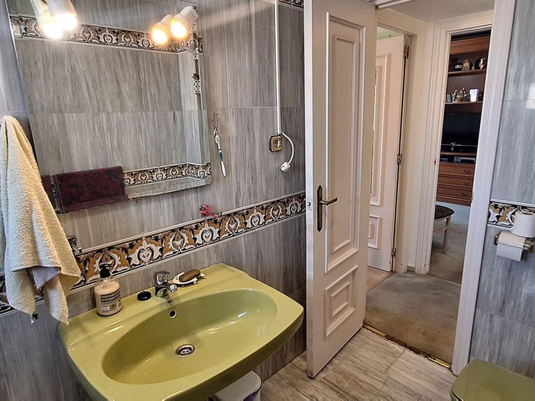 Apartment for Sale in Fuengirola, Malaga 12