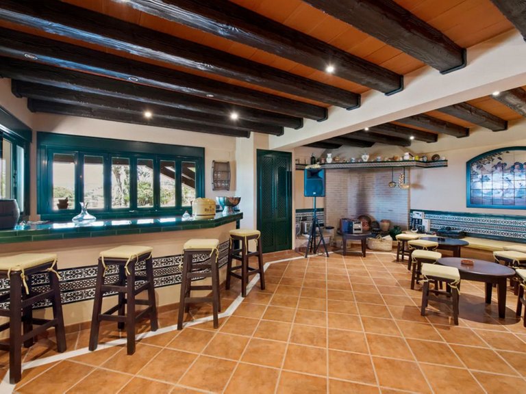 Villa for Sale in Estepona, Malaga 19